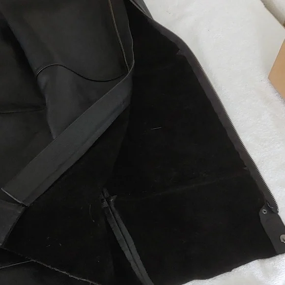 Harley-Davidson Black Leather Stock Riding Chaps - Picture 4 of 10